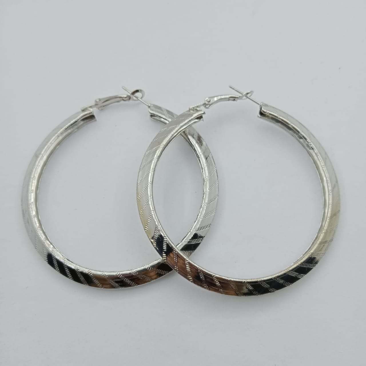 Women's Stylish Round Earrings (Silver)